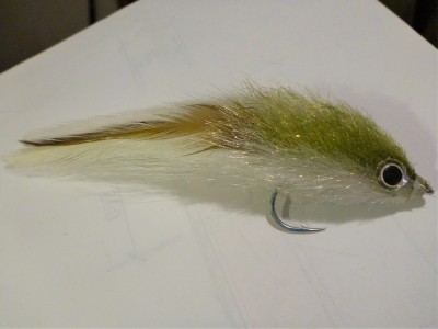 The Olive over white 4/0 Kinky Muddler